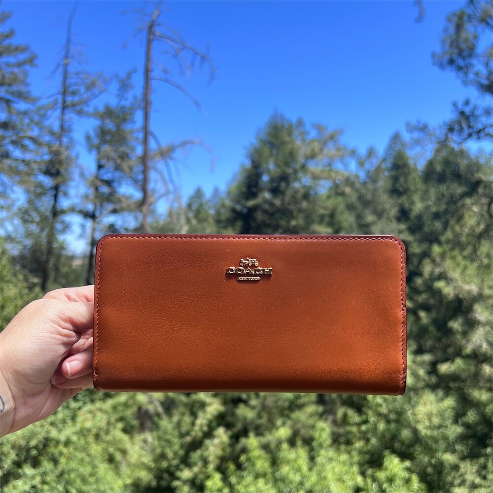 COACH Brown Smooth Leather Bifold Wallet with Gold Hardware AUTHENTIC